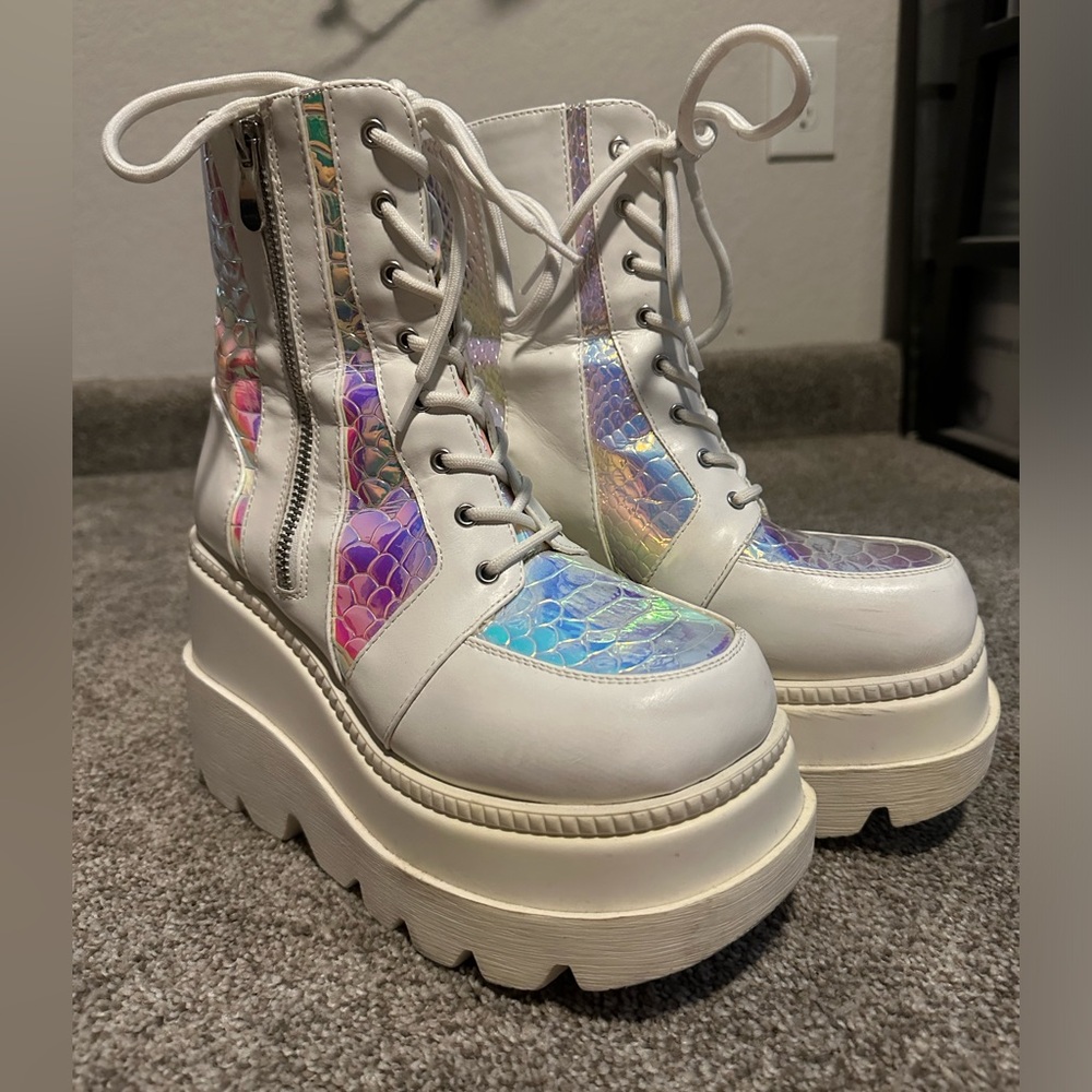 Cape Robbin Liquid Love Platforms Women’s Size 7